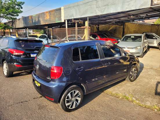 VOLKSWAGEN-FOX-2014