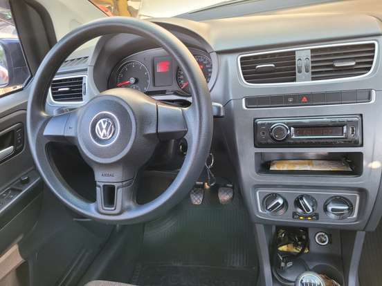 VOLKSWAGEN-FOX-1.6 MI 8V FLEX 4P MANUAL VOLKSWAGEN-FOX-2014