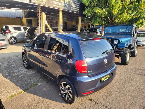 VOLKSWAGEN-FOX-2014
