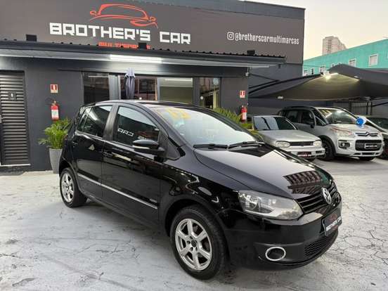 VOLKSWAGEN-FOX-2012