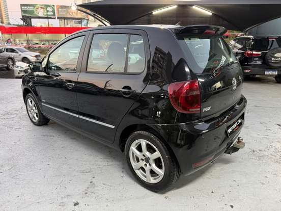 VOLKSWAGEN-FOX-2012