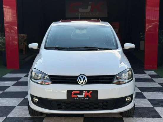 VOLKSWAGEN-FOX-2012