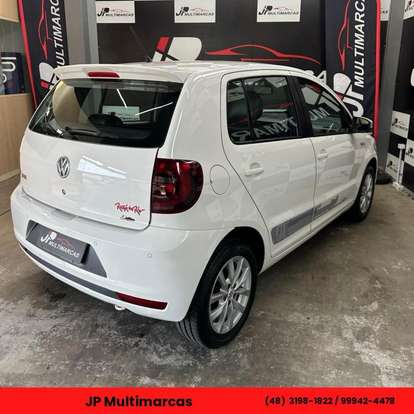 VOLKSWAGEN-FOX-2013