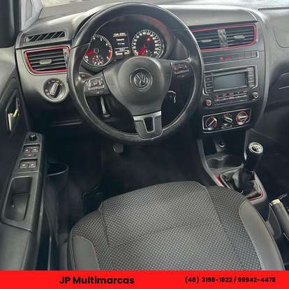 VOLKSWAGEN-FOX-2013