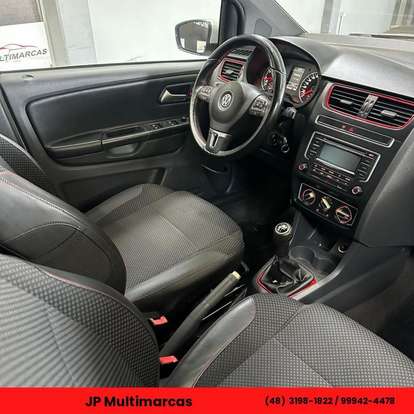 VOLKSWAGEN-FOX-2013