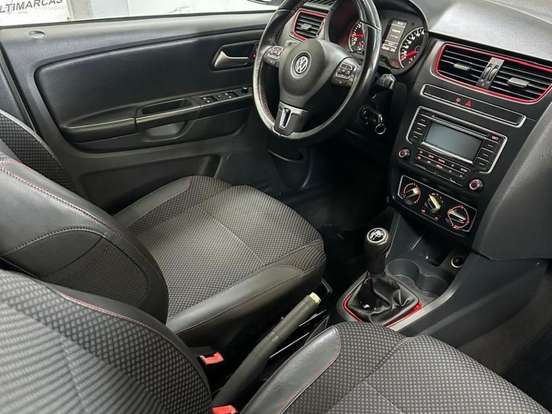 VOLKSWAGEN-FOX-1.6 MI ROCK IN RIO 8V FLEX 4P MANUAL VOLKSWAGEN-FOX-2013