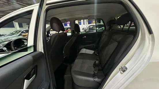 VOLKSWAGEN-FOX-2017