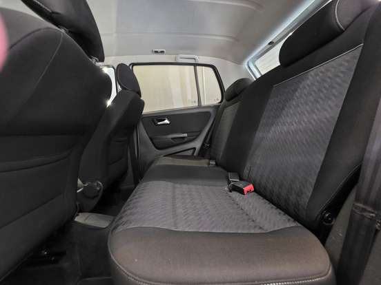VOLKSWAGEN-FOX-2017