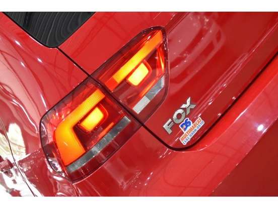 VOLKSWAGEN-FOX-2017
