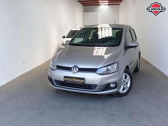 VOLKSWAGEN-FOX-2016