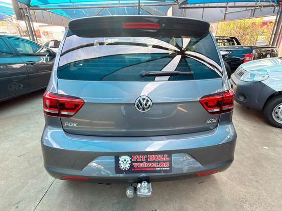 VOLKSWAGEN-FOX-2017