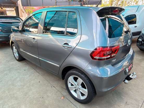 VOLKSWAGEN-FOX-2017
