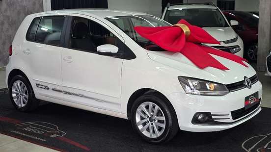 VOLKSWAGEN-FOX-2019