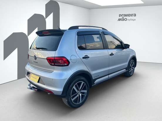 VOLKSWAGEN-FOX-2019