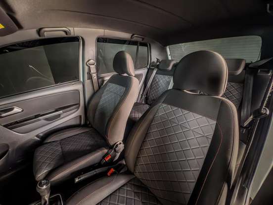 VOLKSWAGEN-FOX-2020