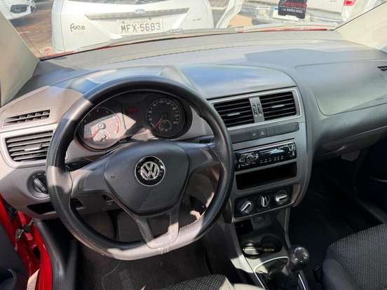 VOLKSWAGEN-FOX-2015