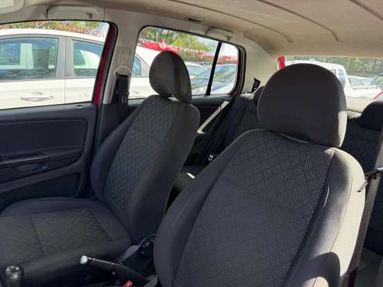 VOLKSWAGEN-FOX-1.6 MSI TRENDLINE 8V FLEX 4P MANUAL VOLKSWAGEN-FOX-2015