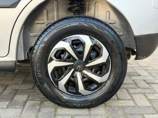 VOLKSWAGEN-GOL-2005