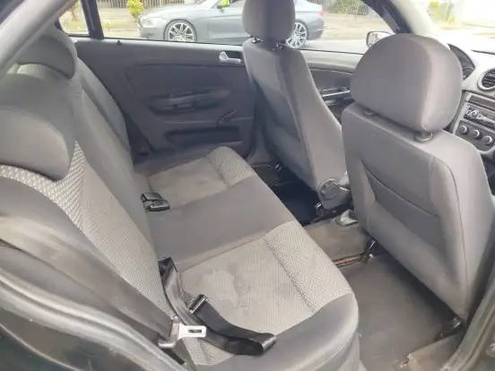 VOLKSWAGEN-GOL-2011