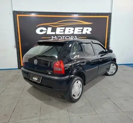 VOLKSWAGEN-GOL-2004