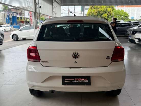 VOLKSWAGEN-GOL-2021