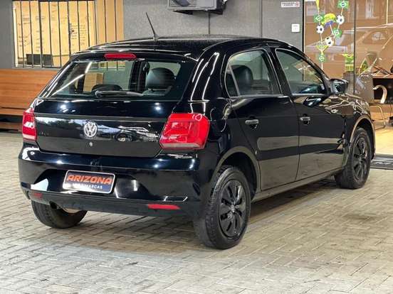 VOLKSWAGEN-GOL-2016