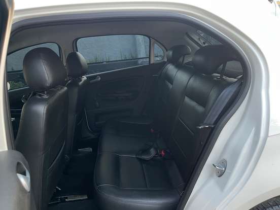 VOLKSWAGEN-GOL-2017