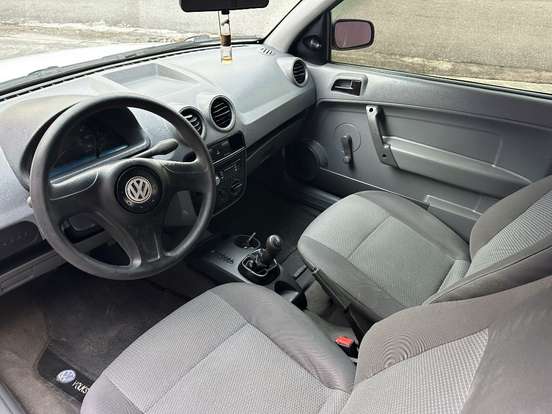 VOLKSWAGEN-GOL-2013