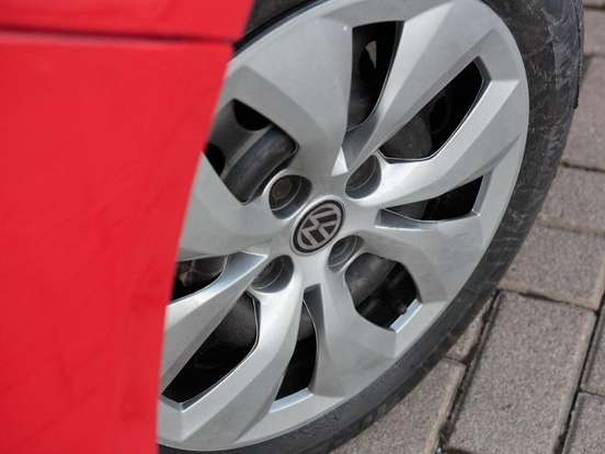 VOLKSWAGEN-GOL-2011