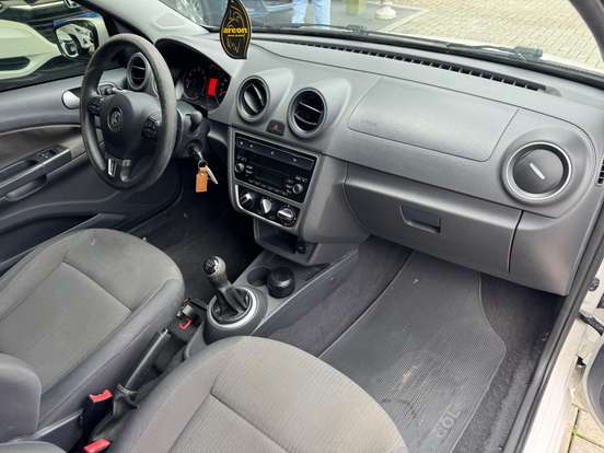 VOLKSWAGEN-GOL-1.0 MI 8V FLEX 4P MANUAL G.VI VOLKSWAGEN-GOL-2013