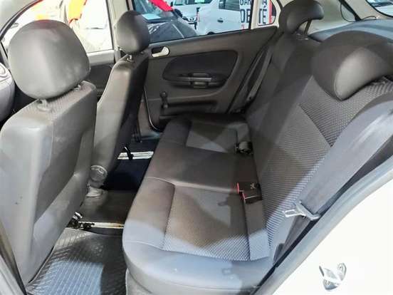VOLKSWAGEN-GOL-2016