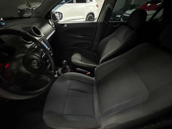 VOLKSWAGEN-GOL-1.0 MI TRENDLINE 8V FLEX 4P MANUAL VOLKSWAGEN-GOL-2014