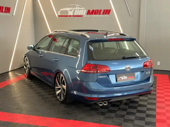 VOLKSWAGEN-GOLF-2015