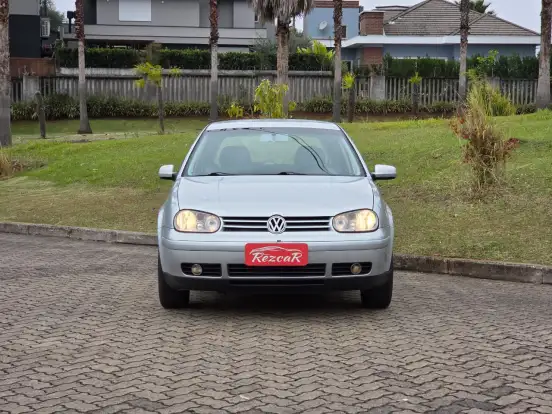VOLKSWAGEN-GOLF-2001