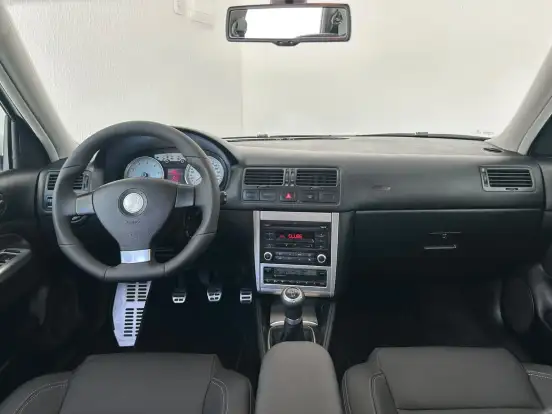 VOLKSWAGEN-GOLF-2013