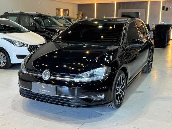 VOLKSWAGEN-GOLF-2018