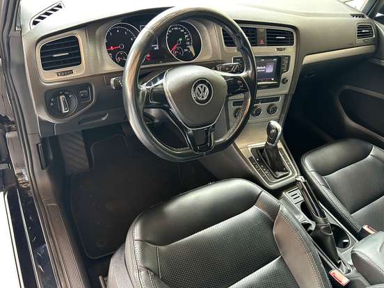 VOLKSWAGEN-GOLF-1.4 TSI COMFORTLINE 16V GASOLINA 4P AUTOMÁTICO VOLKSWAGEN-GOLF-2015