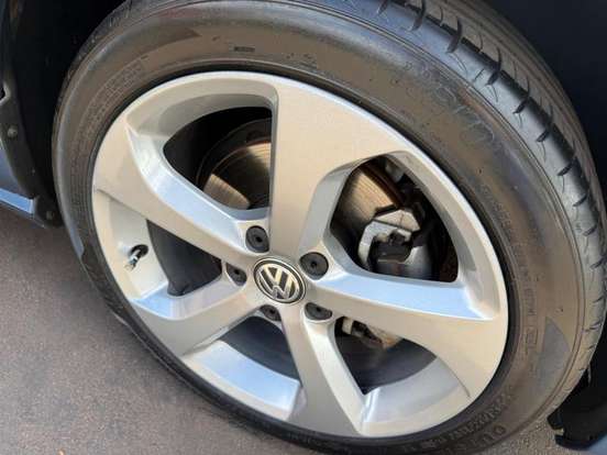 VOLKSWAGEN-GOLF-2013