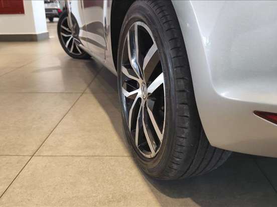 VOLKSWAGEN-GOLF-1.4 TSI HIGHLINE 16V TOTAL FLEX 4P TIPTRONIC VOLKSWAGEN-GOLF-2017