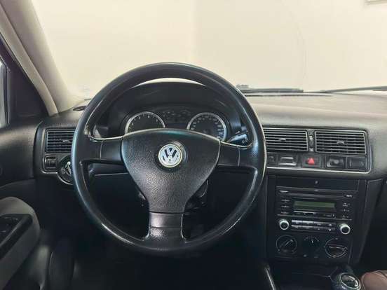 VOLKSWAGEN-GOLF-2009