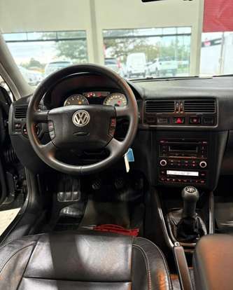 VOLKSWAGEN-GOLF-2013