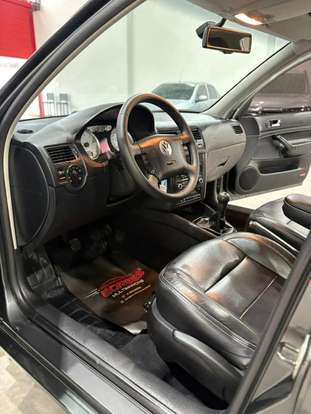 VOLKSWAGEN-GOLF-2013