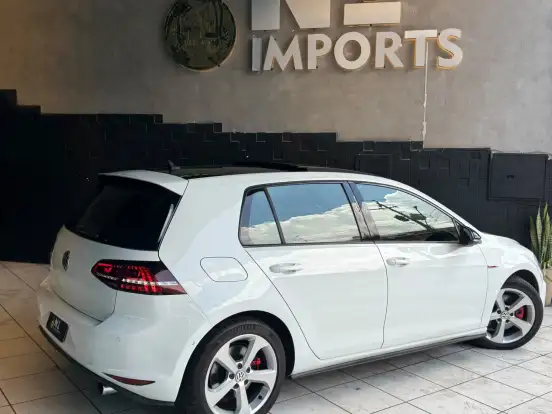 VOLKSWAGEN-GOLF-2.0 TSI GTI 16V 230CV TURBO GASOLINA 4P AUTOMATIZADO VOLKSWAGEN-GOLF-2013
