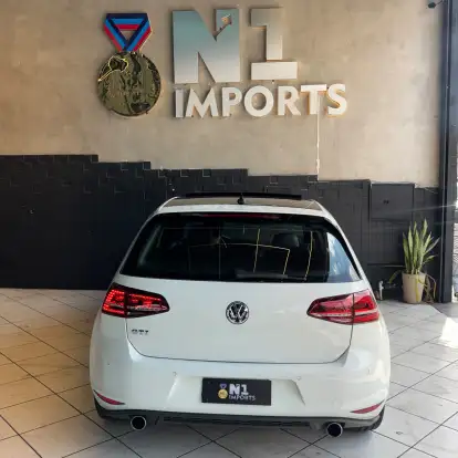 VOLKSWAGEN-GOLF-2013