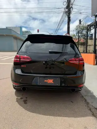 VOLKSWAGEN-GOLF-2015