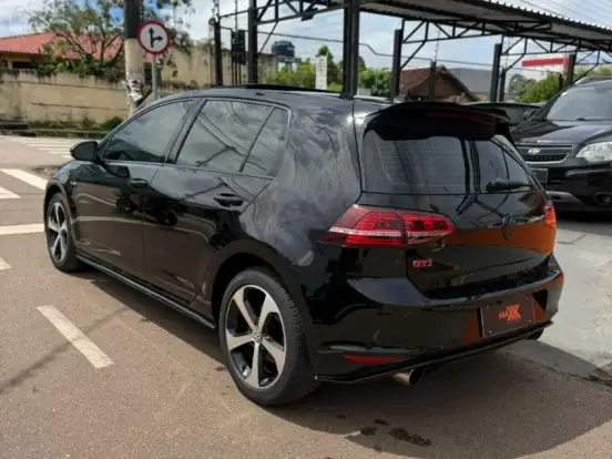 VOLKSWAGEN-GOLF-2.0 TSI GTI 16V TURBO GASOLINA 4P AUTOMÁTICO VOLKSWAGEN-GOLF-2015