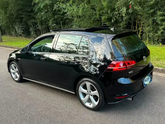 VOLKSWAGEN-GOLF-2.0 TSI GTI 16V TURBO GASOLINA 4P AUTOMÁTICO VOLKSWAGEN-GOLF-2015