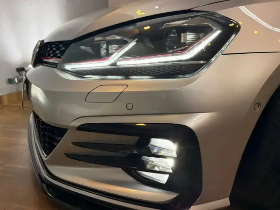 VOLKSWAGEN-GOLF-2013