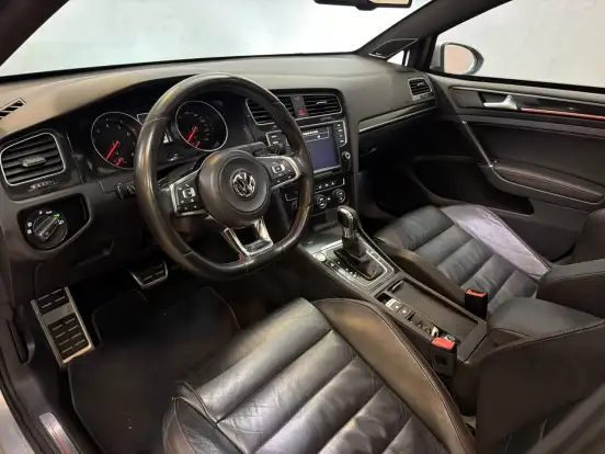 VOLKSWAGEN-GOLF-2013