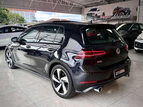 VOLKSWAGEN-GOLF-2019